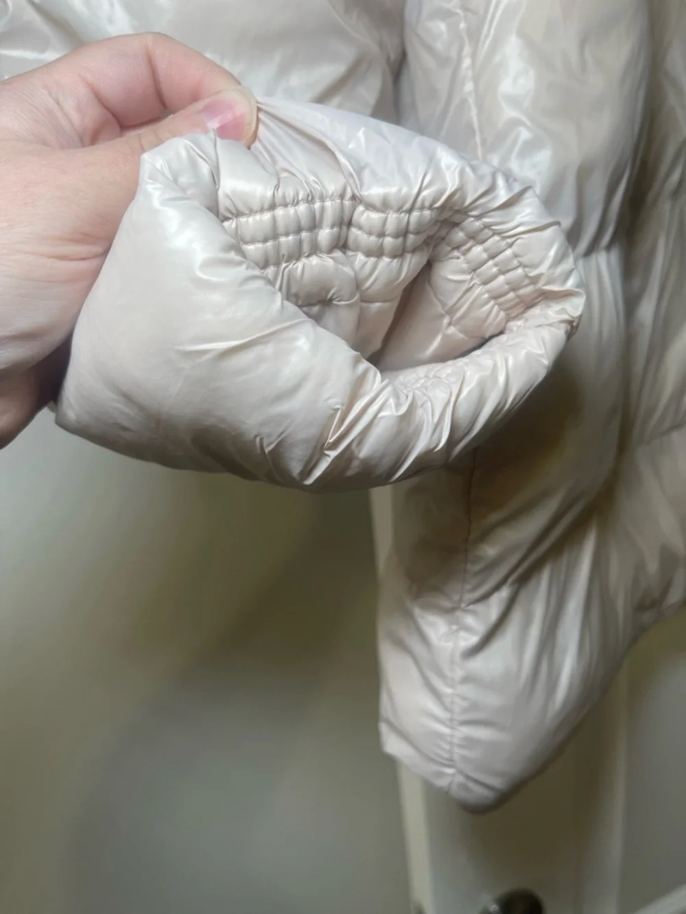 Old Navy Women’s Cream Colored Water-Resistant Quilted Puffer Jacket Size Large - Picture 5 of 13